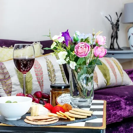 1 Bed In Settle 77800